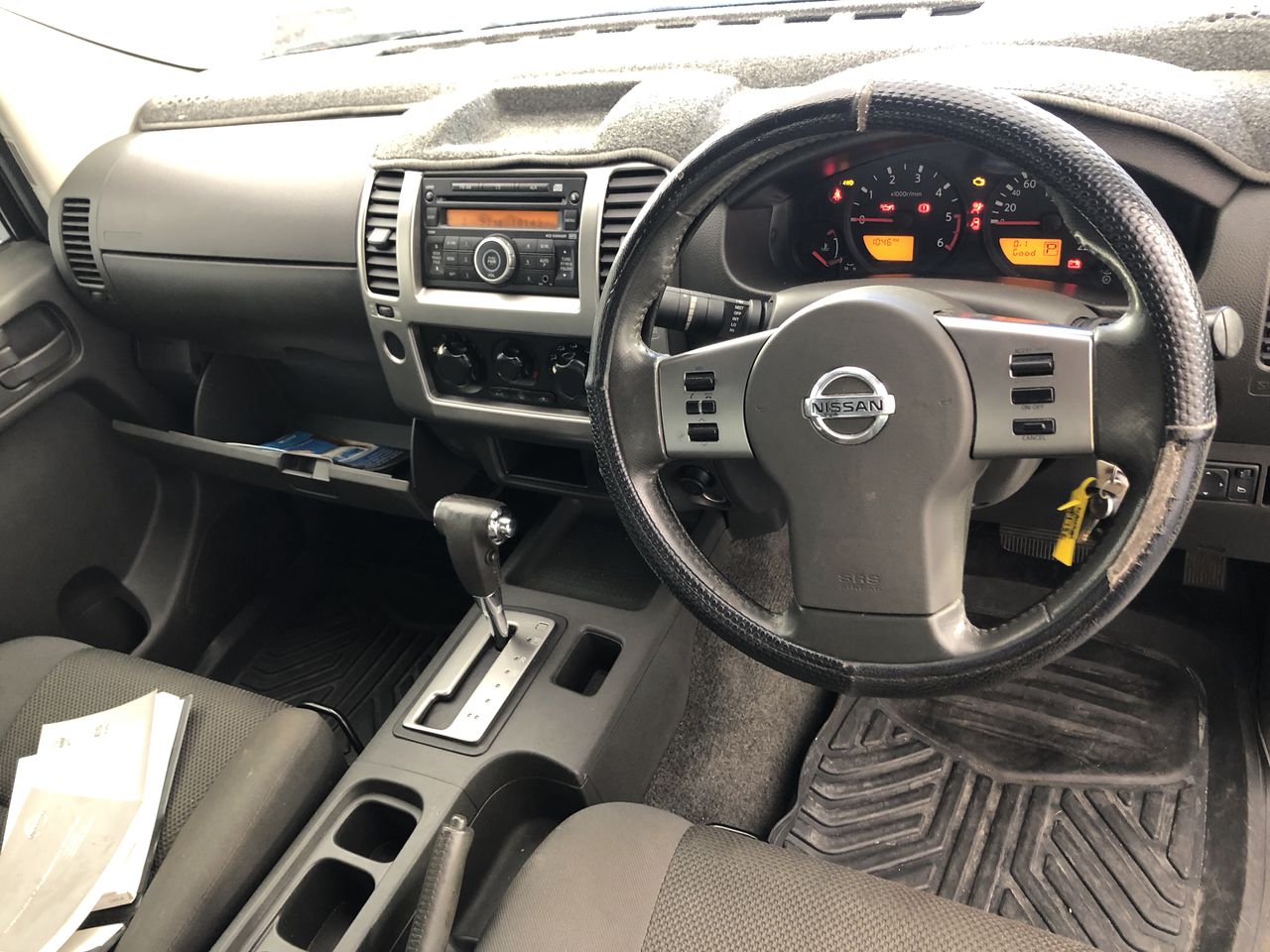 25 x Asstd AU & World Commemorative & Sporting medals & badges