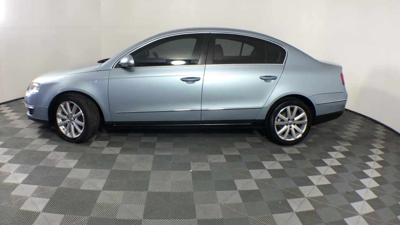 Dyson 205720-05 Battery Charger (Lot of 3)