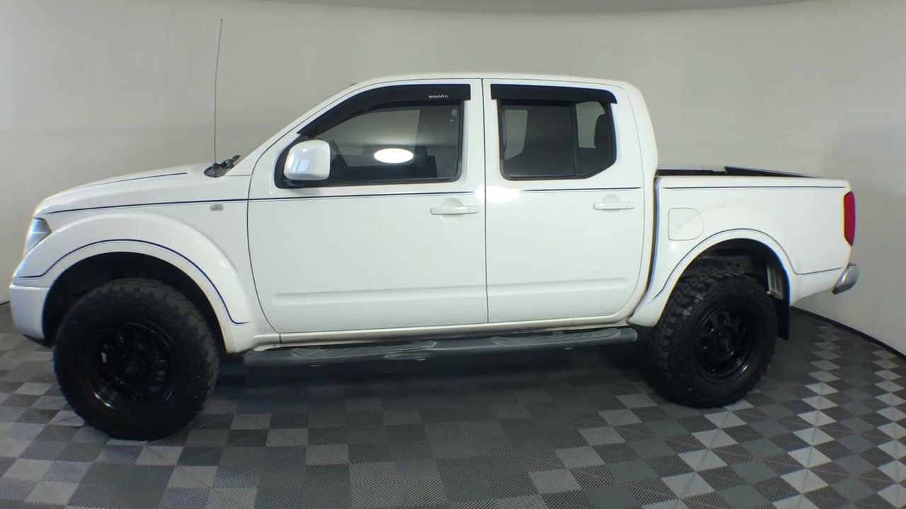 KUVINGS Auto8 Hands Free Cold Press Juicer, Matte Black. NB: Has been used