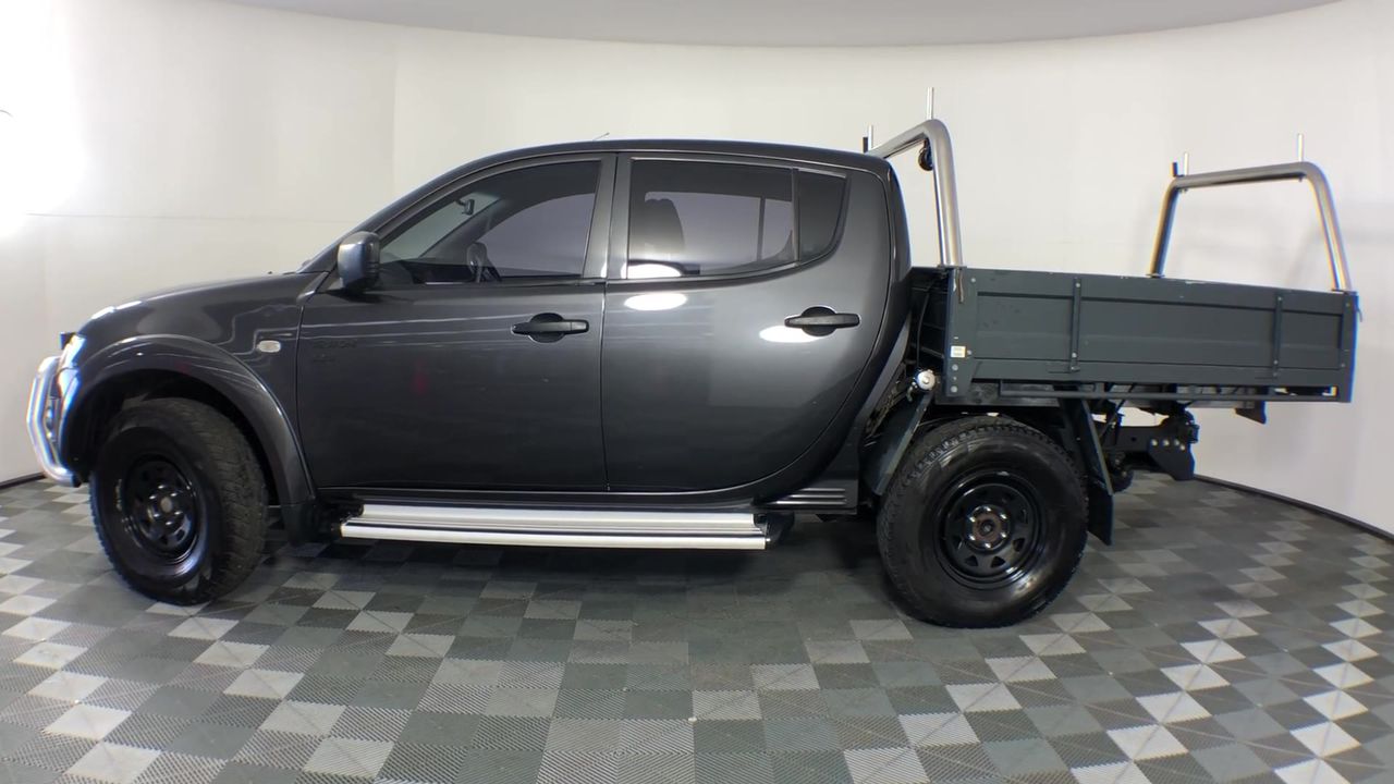 By The Vineyard Mixed Pack Pinot Grigio & Cab Merlot (12x 750mL). SEA.