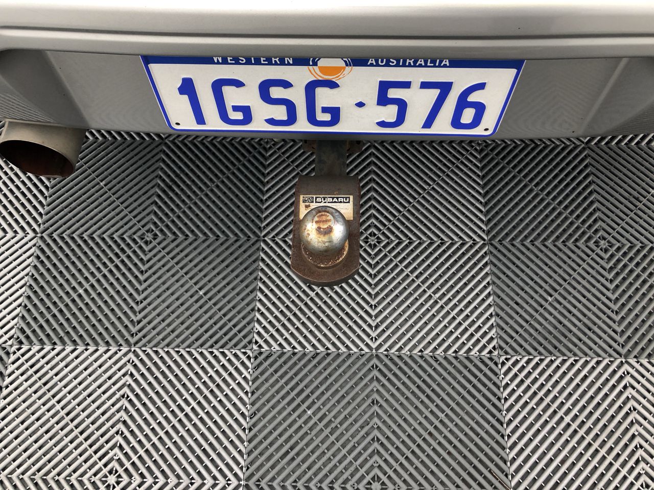 0.08 Carat White 4 round diamonds