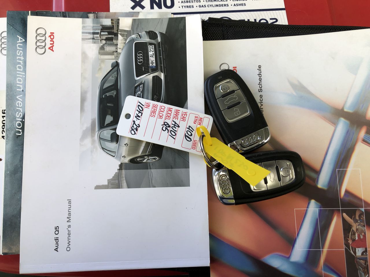 2018 100 Years Of Armistice Purple Poppy 1/10th OZ (Approx) 999 Silver Coin