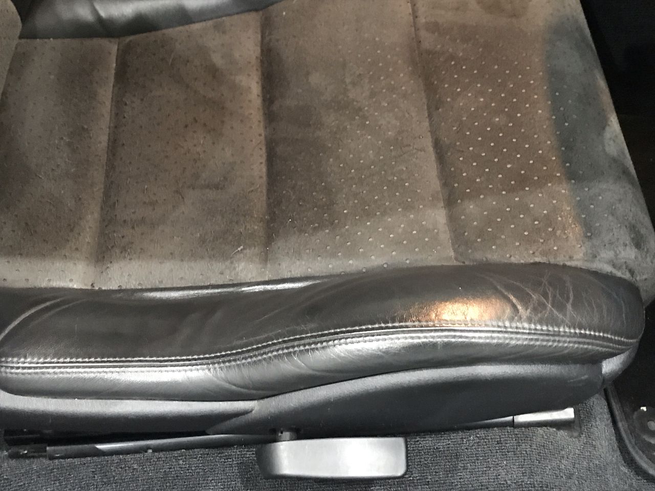 2018 100 Years Of Armistice Purple Poppy 1/10th OZ (Approx) 999 Silver Coin