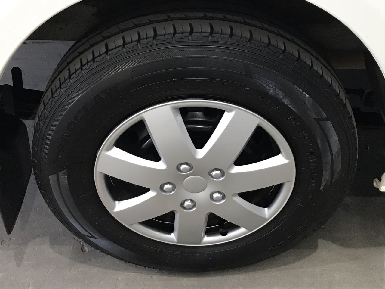 0.06 carat 4 natural white round diamond