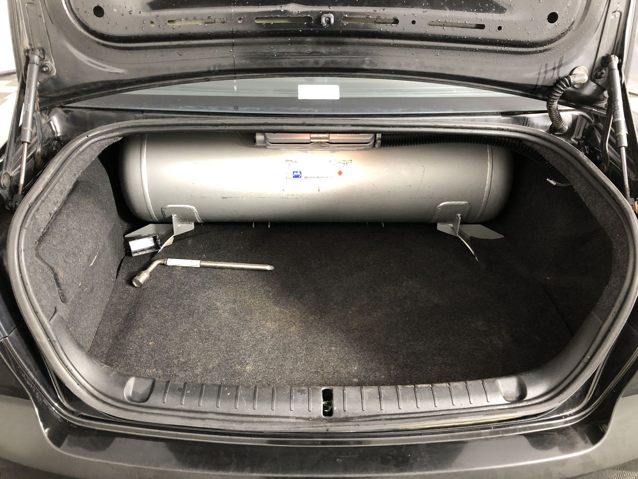 DYSON Cyclone V10 Stick Vaccum With Accessories. Model 394101-01. NB: Has b