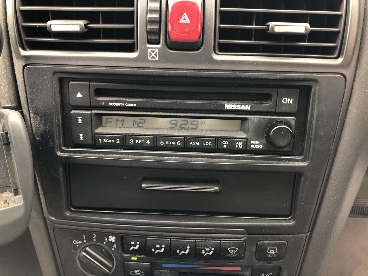 PHILIPS 5000 Series Hair Dryer, BHD530/00, Pearl Peach. NB: Damaged box.