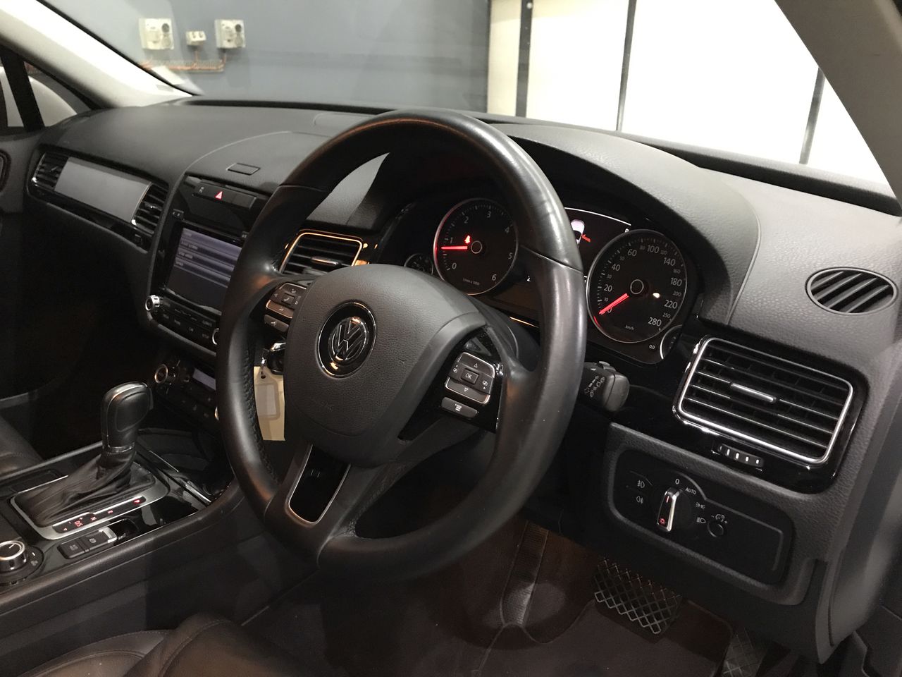 KIRKLAND Signature Stainless Steel Cookware 10 Piece Set. NB: only small fr