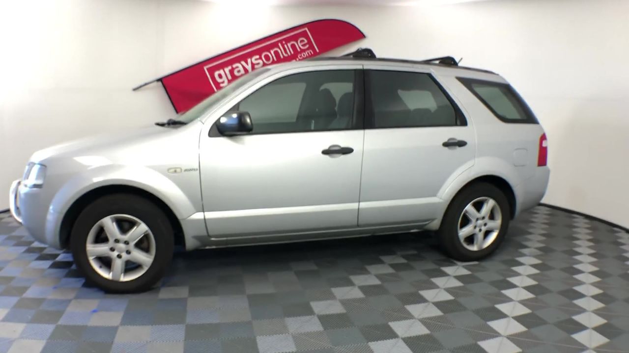 Figaro Stainless Steel Holy Cross Bracelet (adjustable)