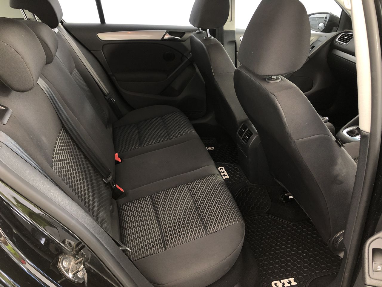 Quantity of 200 1800mm Star Pickets(Unused),