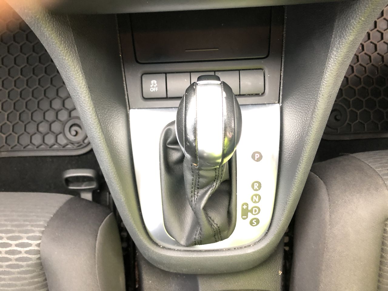 Quantity of 200 1650mm Star Pickets ( Unused),