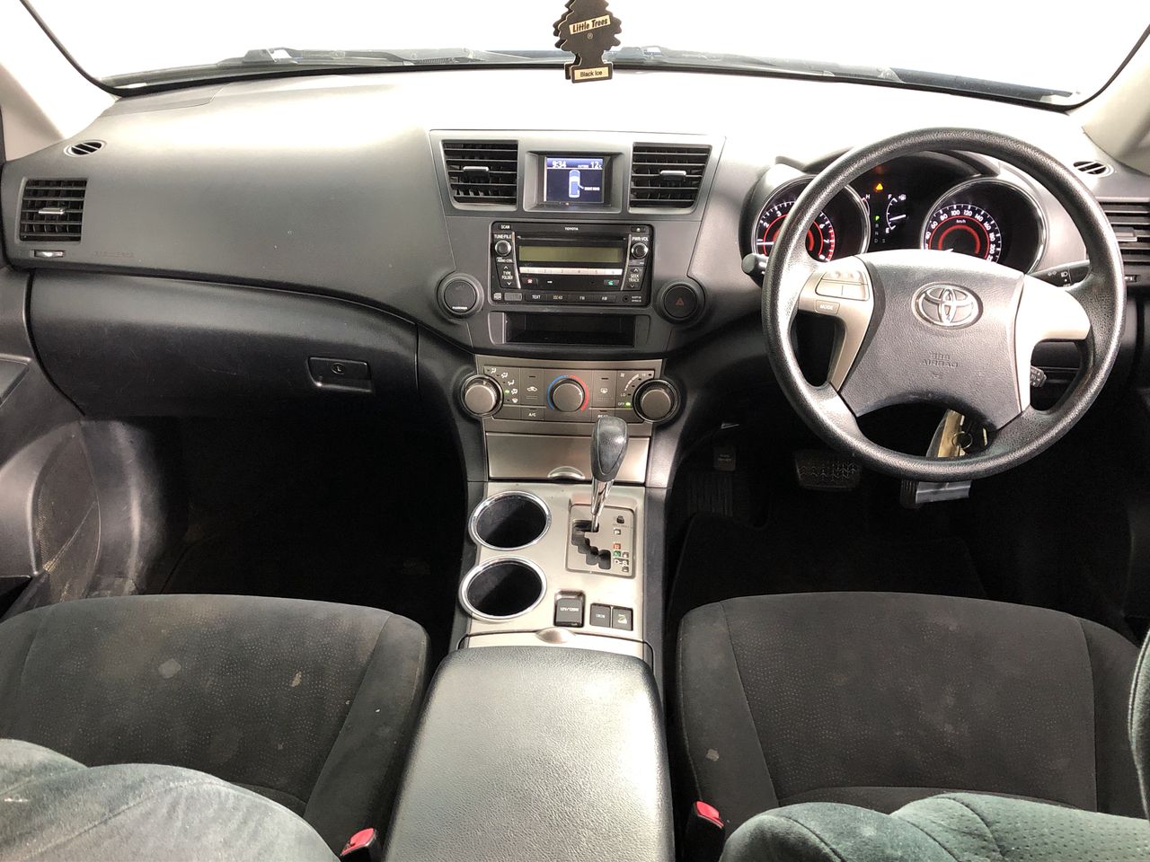 2023 $2 Matilda Light Green Coloured two dollar FIFA Soccer Coin Queen New