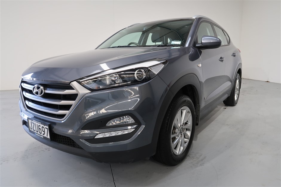 <p>Toro Mini Loader/Trailer Combo</p>