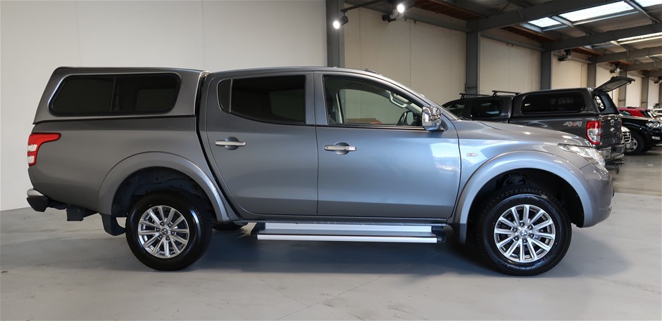 1966 Australian Round Silver 50 Cent Coin Capsule - 80% Silver