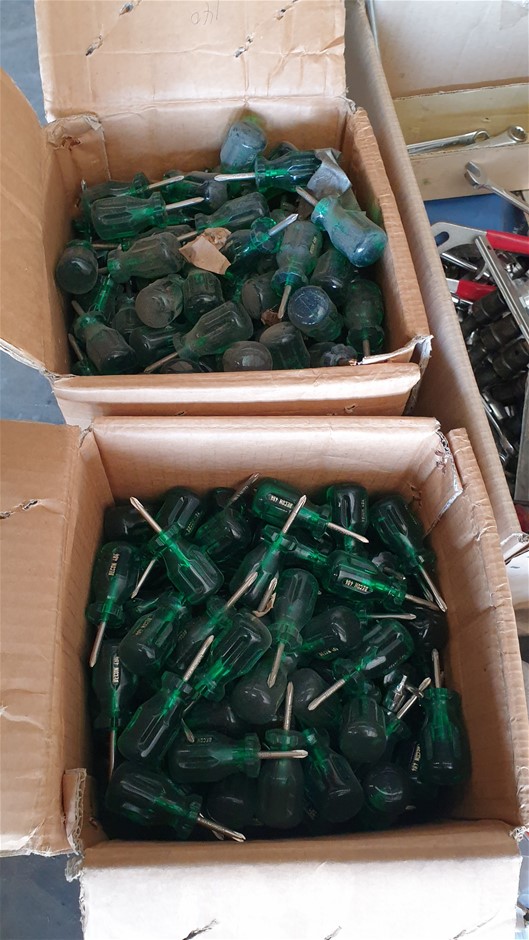 4 Carat round 4 white diamond each CVD Uncertified