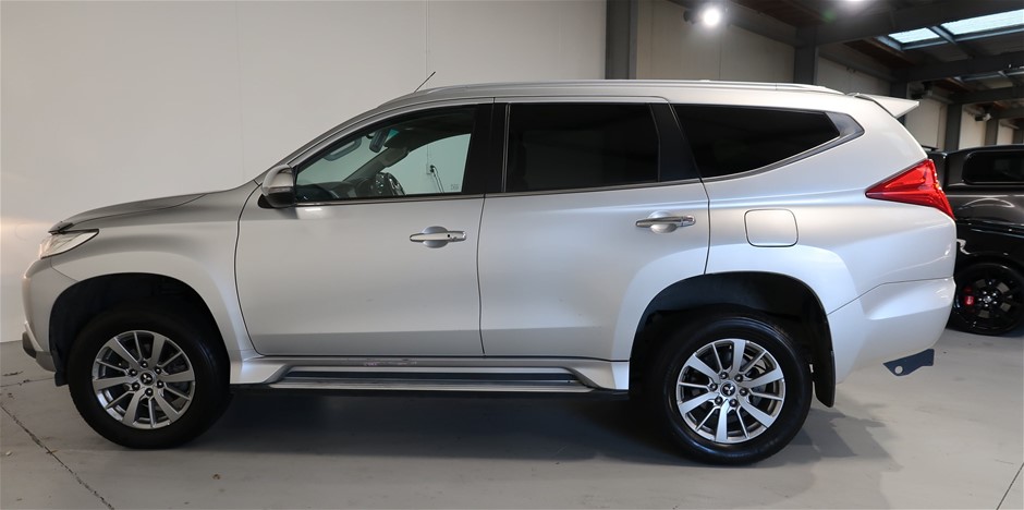 HP LaserJet Pro 400 Color MFP M475dn Multifunction Printer