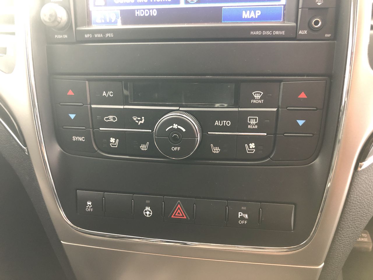 <p>Dell 3MDH6H3 Flat Panel Monitor </p>