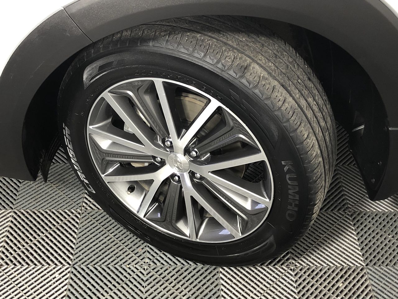 De Bortoli `Sacred Hill` Sparkling Brut NV (6x 750mL), Riverina, NSW.