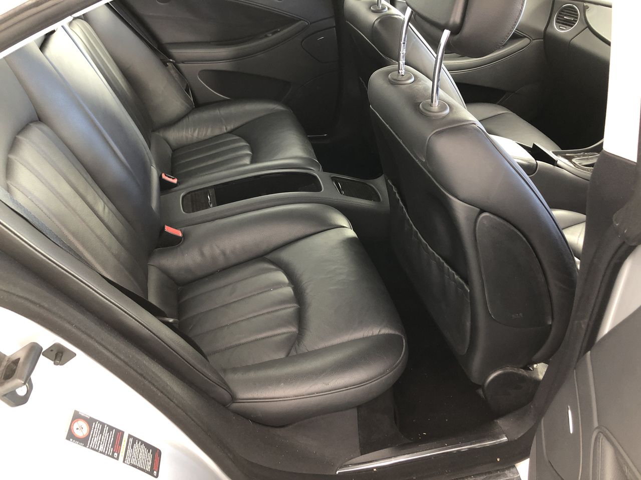 SIGNATURE Pack of 50pc Velvet Non-Slip Hangers.