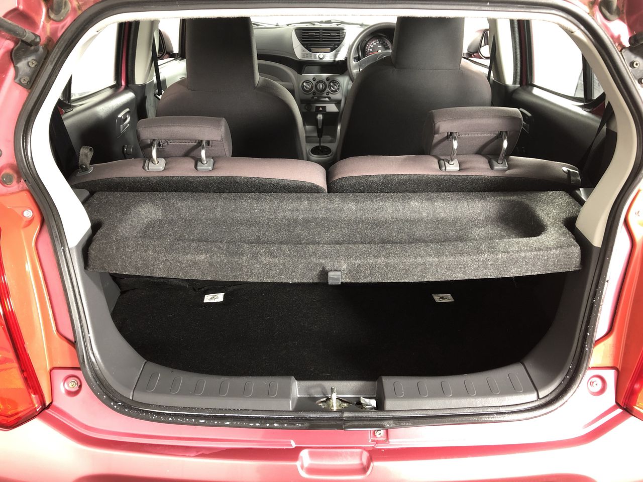 2 x Bag of 50pc OMO Sensitive 3 in 1 Capsule, 1.05kg. N.B: Damaged packagin