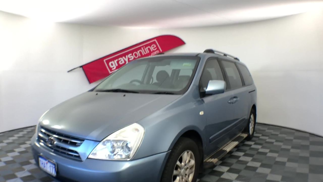 SIGNATURE Box of 640pc Flushable Wipes (10 x 64ct). NB: Damaged packaging.