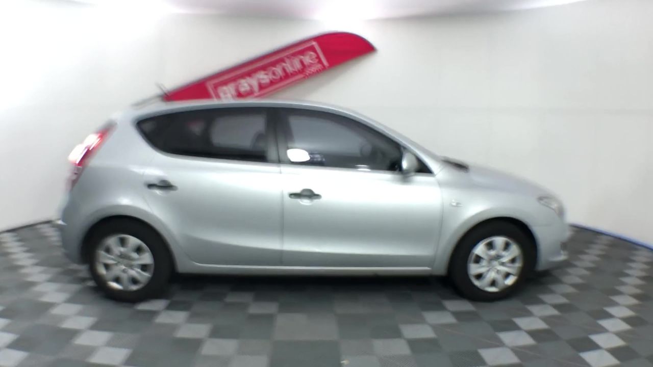 Box of 76pk HUGGIES Nappy Pants For Boys, Size 5, For 12-17kg.