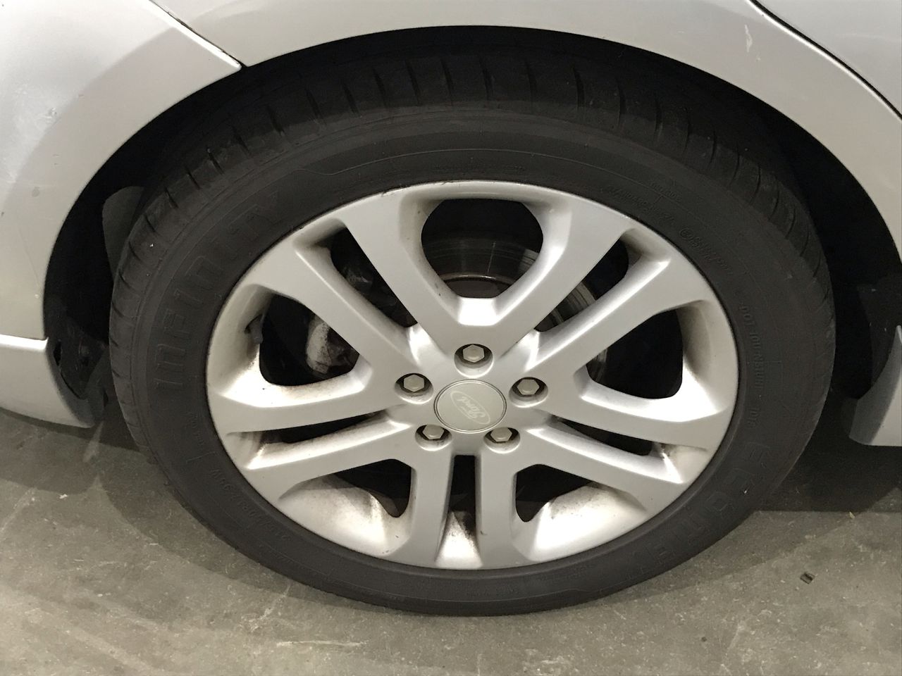 Quantity of 1 29.5-R25 Radial Earthmoving Tyre (Unused),