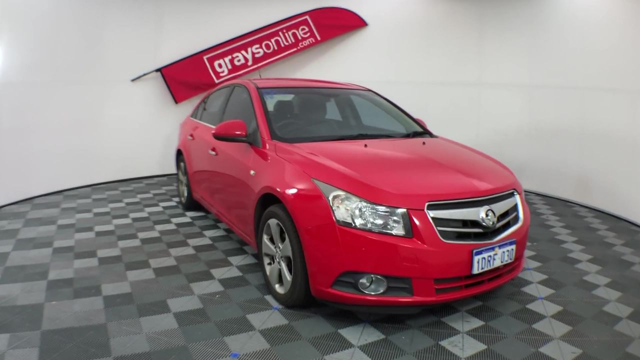 Yellow Gold Natural Emerald Ring with Valuation