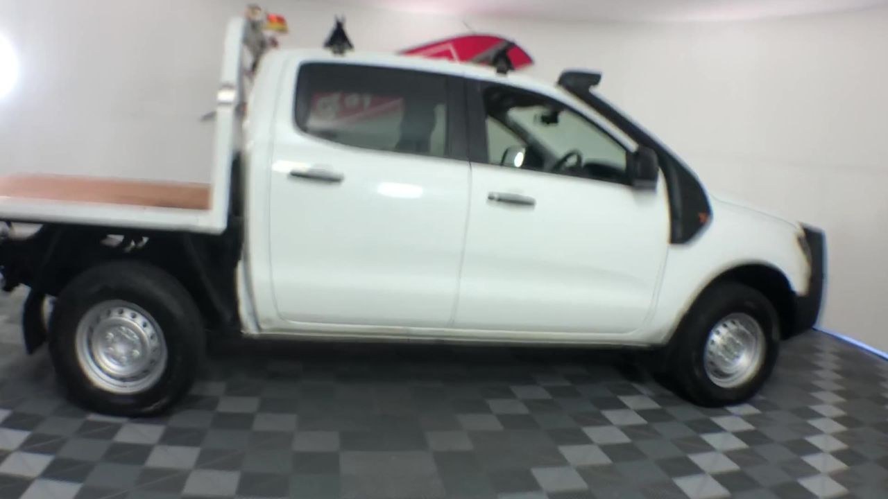 Elegant 18K White Gold plated    Diamonds  Simulants   Heart Pendant