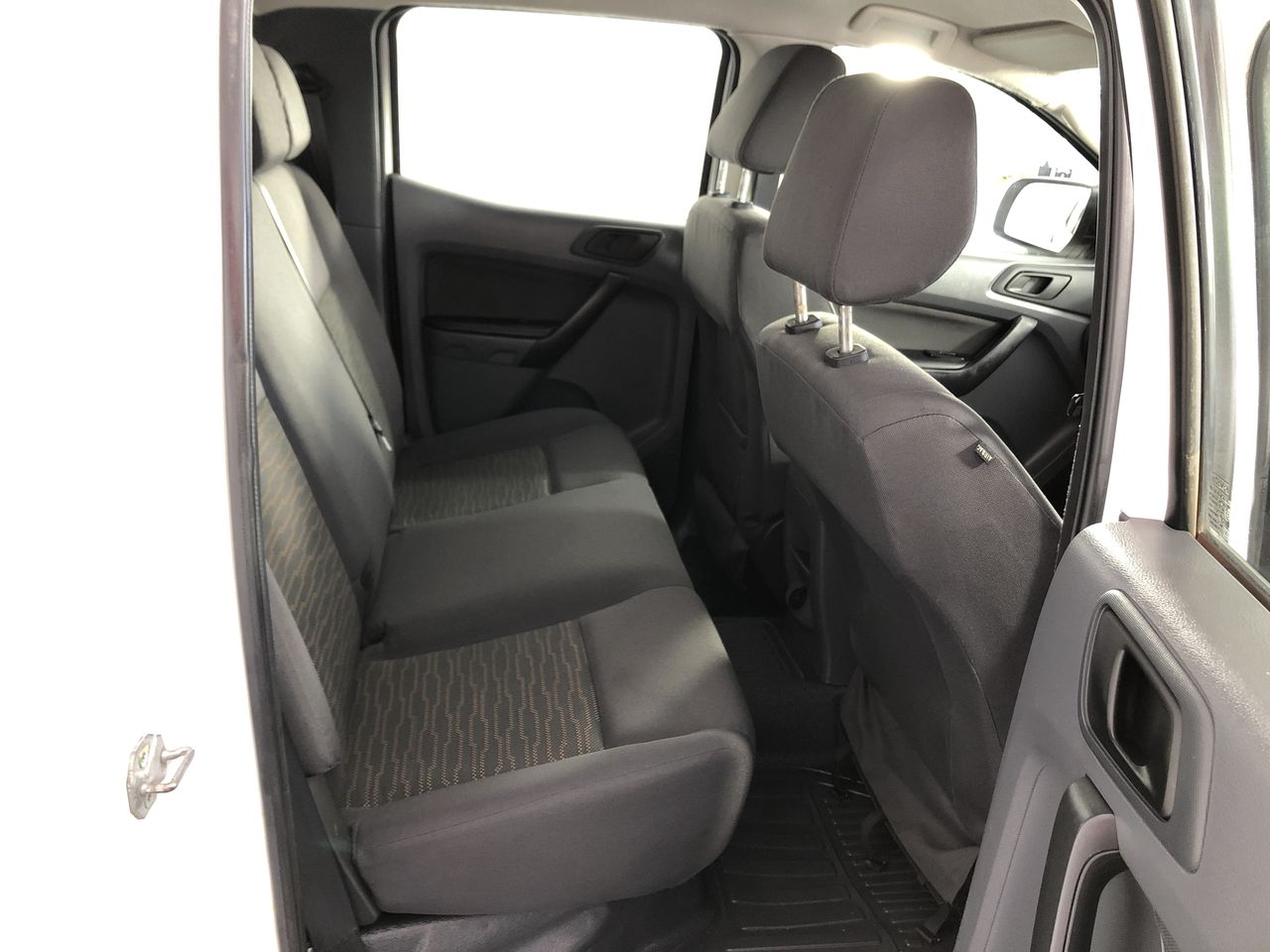 Pallet – Assorted Vices, Leaf Blowers & Workshop Equipment