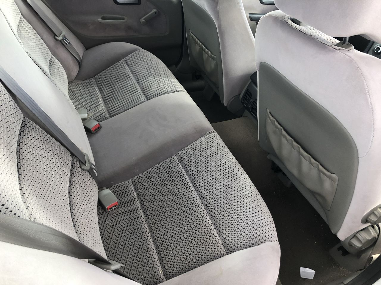 4 x Bow Shackles, WLL 4.7T, Screw Pin Type, Grade S. Yellow Pin.