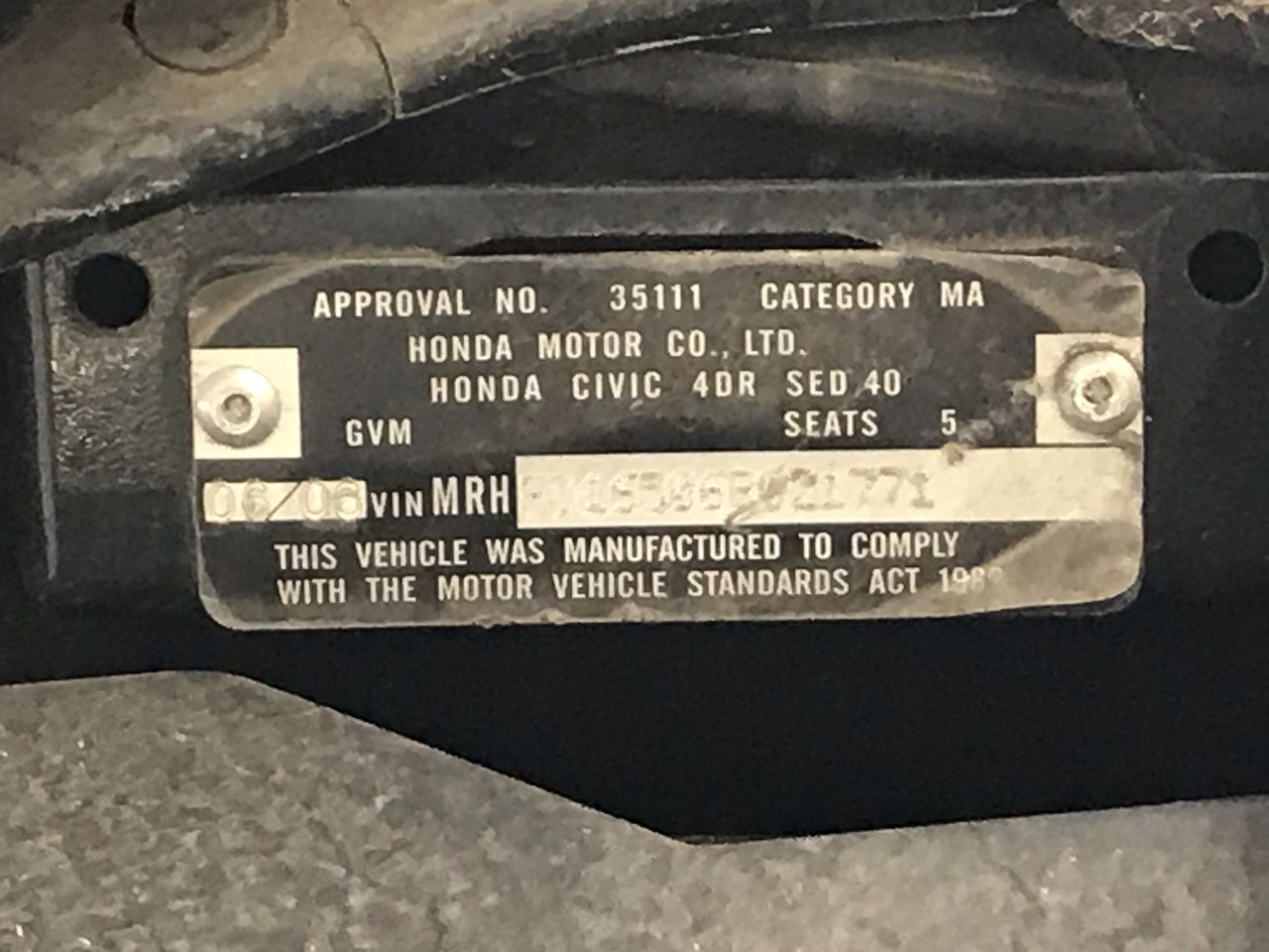 1/100 Scottdale gold bar x 2, 1 Gram Valcumbi bar x 2 & 1g Silver Bar x 2