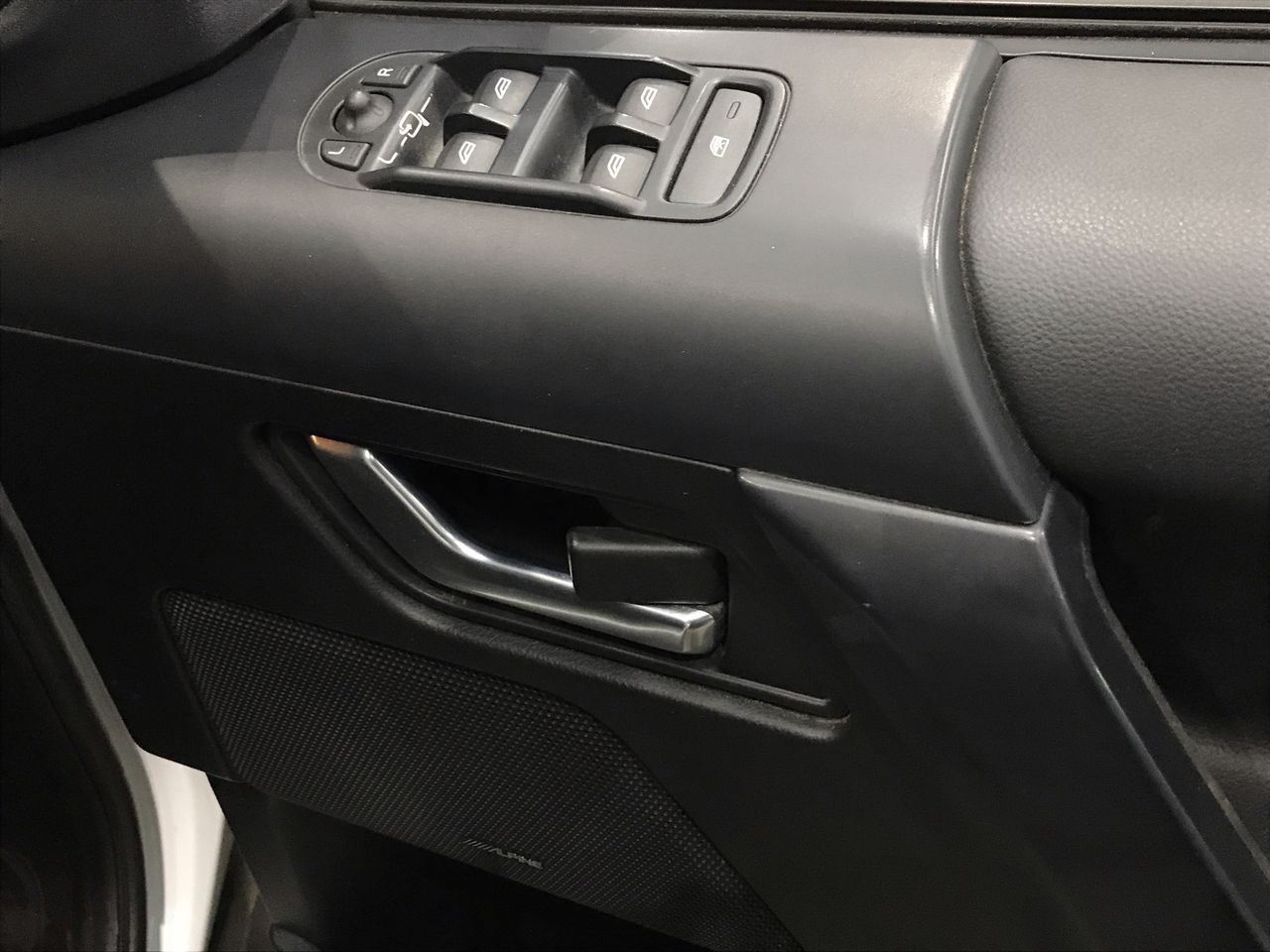 Von Rieben Shiraz 2022 (12x 750mL) South Australia