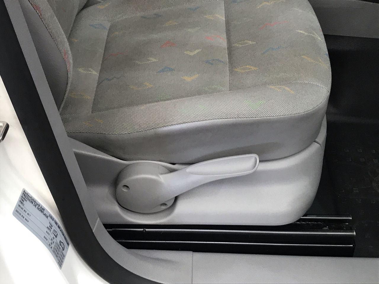 Wolf Blass Red Label Shiraz Grenache (6x 750mL), SEA.