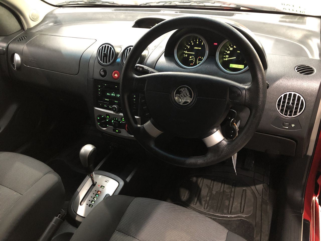 925 Silver Simulated Diamonds Clover Pendant Necklace