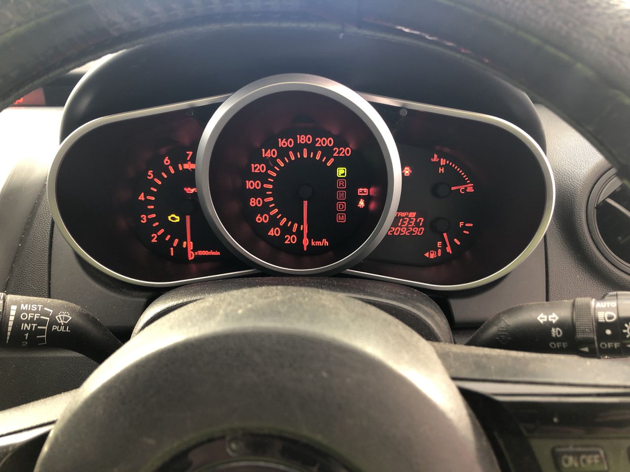 DeWALT 18V XR Li-ion Cordless 550mm (21-1/2") Hedge Trimmer - Skin Only. NB