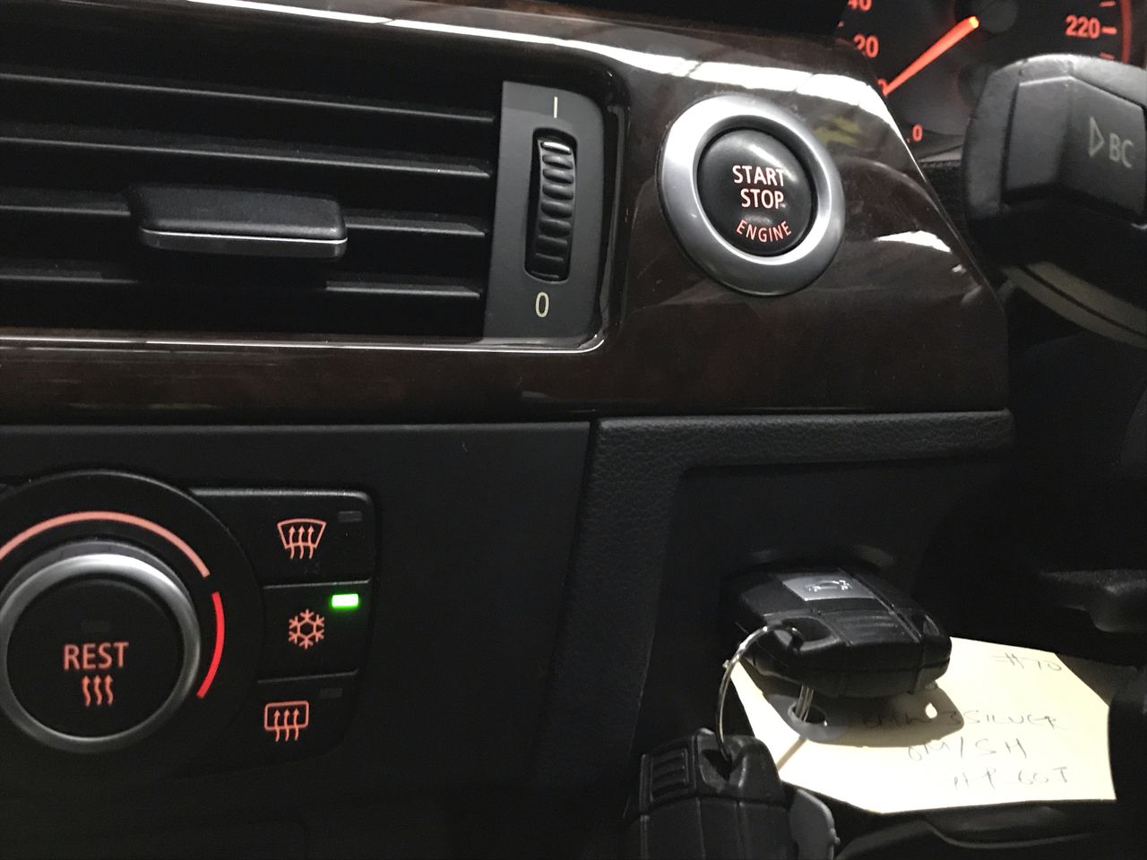 AIPER Scuba E1 Cordless Robotic Pool Cleaner. NB: Minor use.