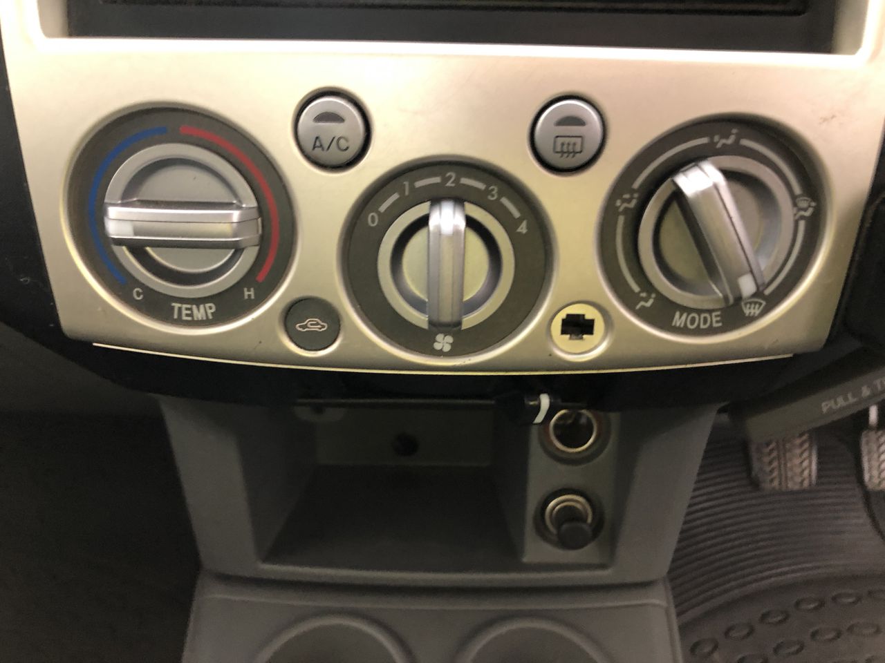 KARCHER K3 HR 1950 PSI Car & Deck Pressure Washer. NB: trigger lock broken,