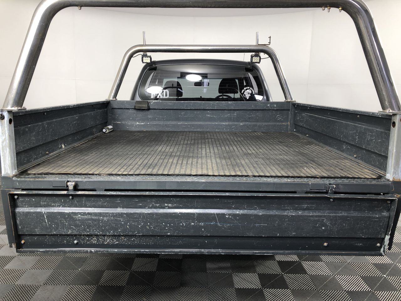 Duchesse De Paris Brut Blanc De Blancs NV (6x 750mL), France.