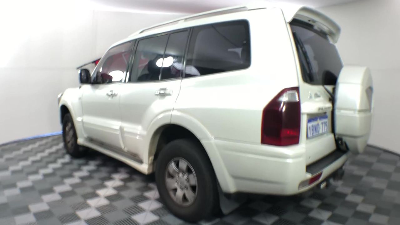 De Bortoli `Sacred Hill` Sparkling Brut NV (6x 750mL), Riverina, NSW.