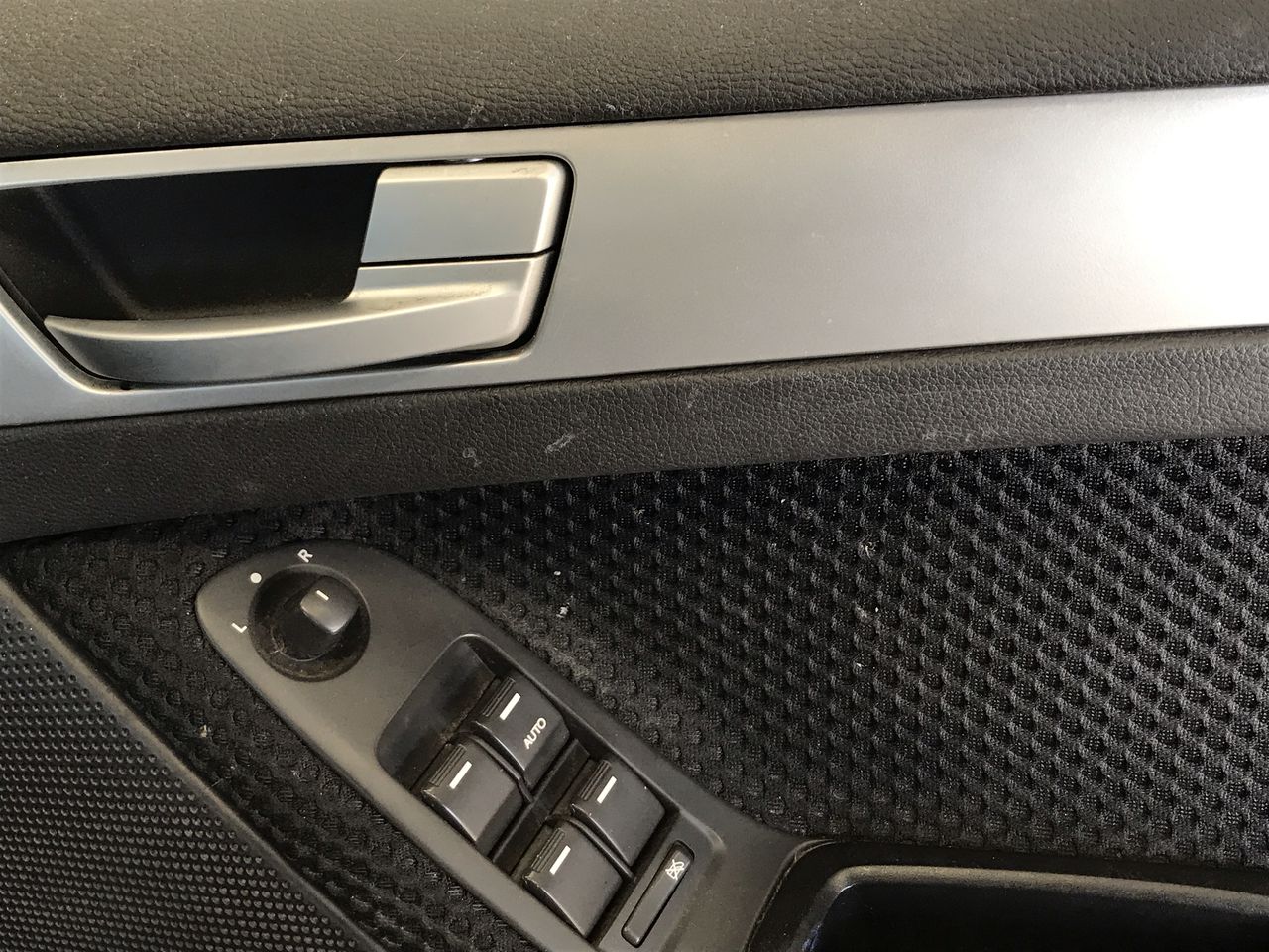 Elegant 18K Yellow Gold plated Simulated Diamond Rings Size 9