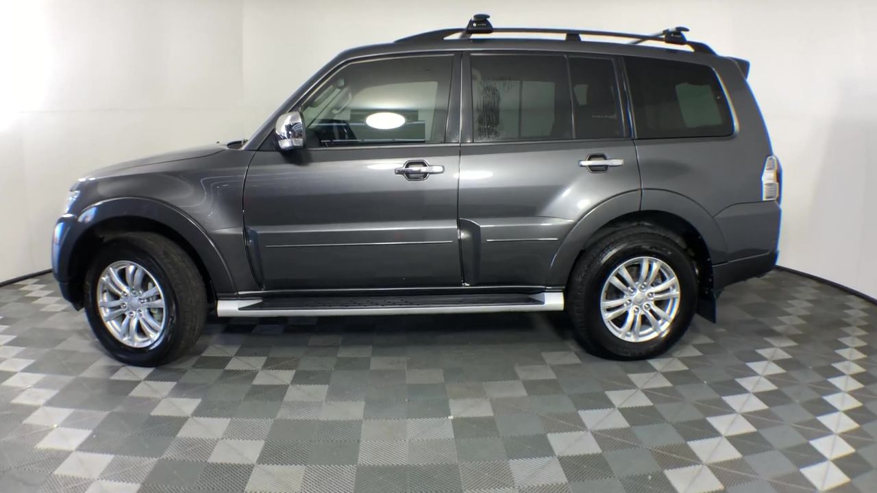 Elegant 18k White Gold Plated 1.00carat Round Simulated Diamond Double