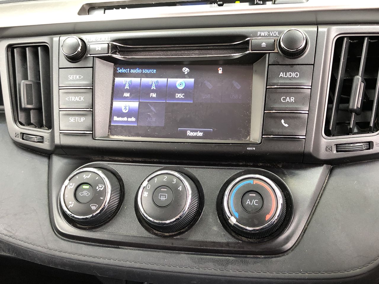 Australia: 2012 Two Dollars QEII Remembrance $2