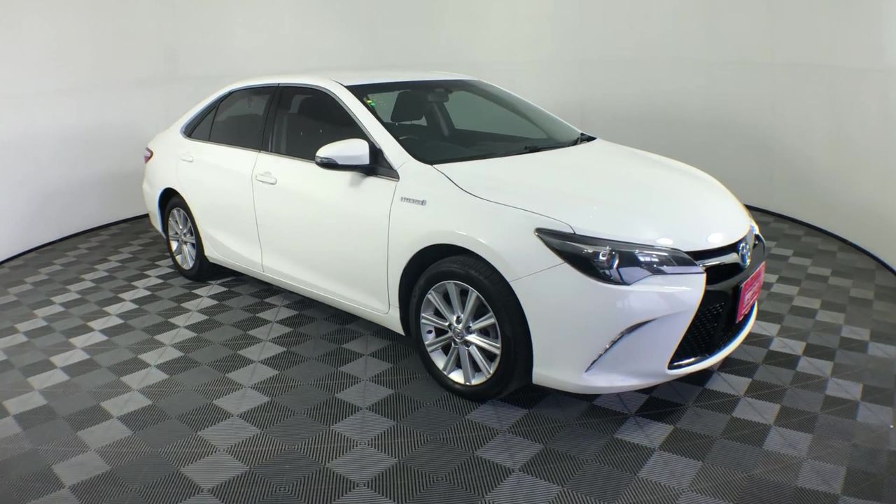 Stainless Steel Initial 'Y' Bracelet with Simulated Diamonds - Yellow