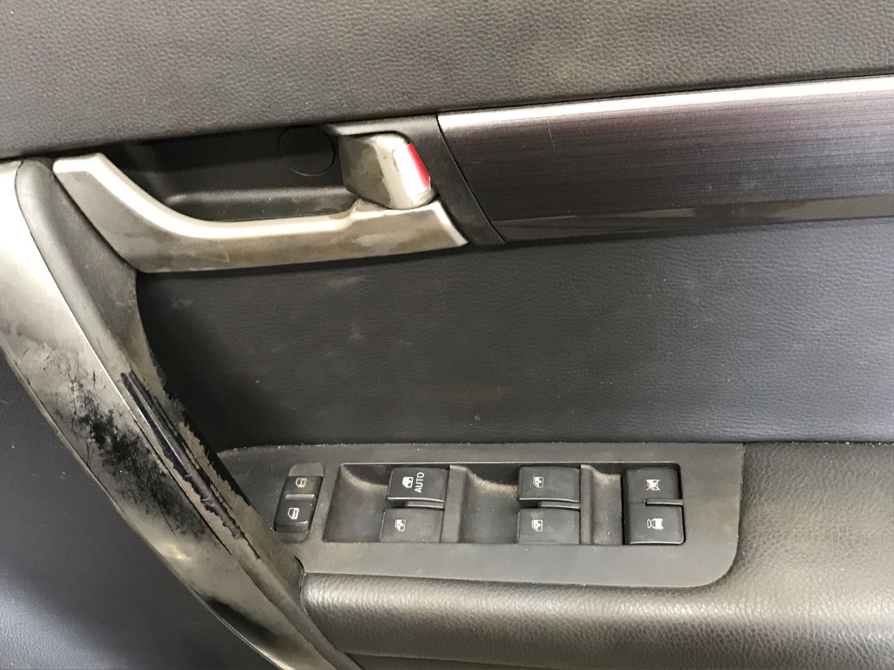 Jim Barry The Cover Drive Cabernet Sauvignon (6 x 750mL), SA.