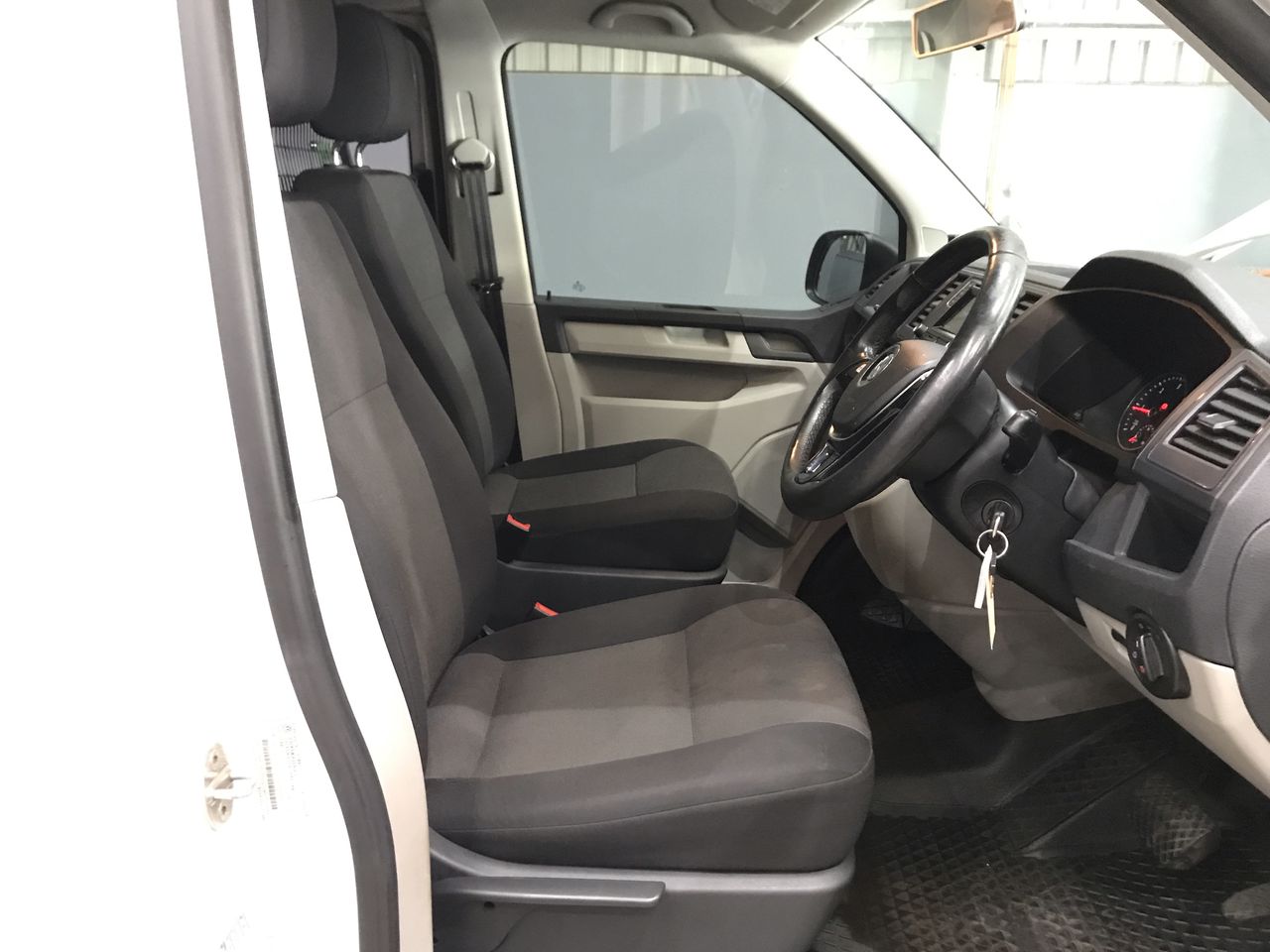 Assorted 15Lt Tins of Paint x 4