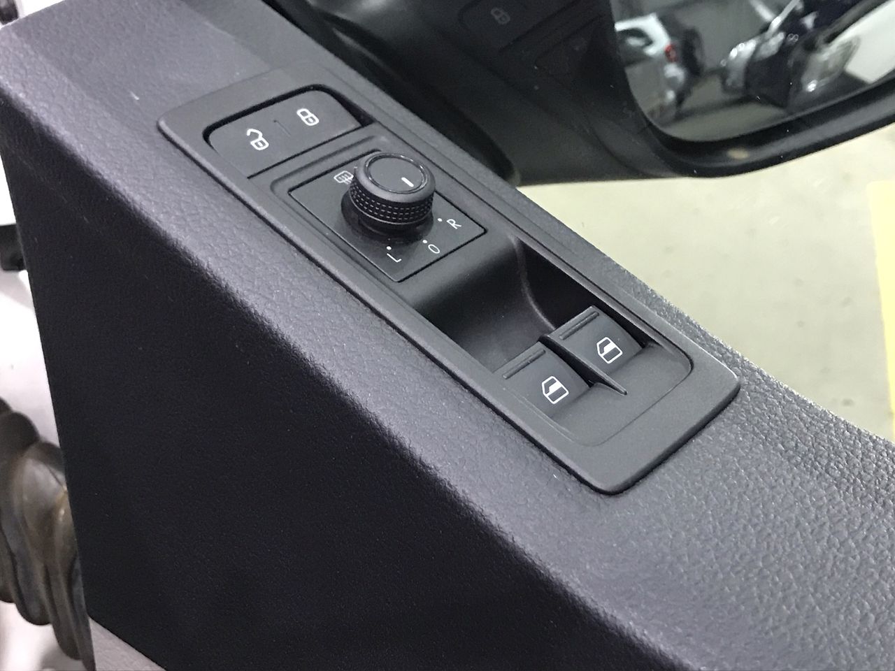 Assorted 15Lt Tins of Paint  x 4