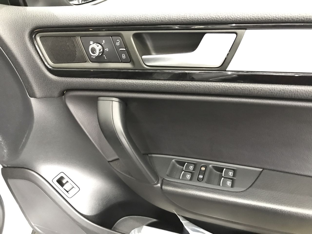 9K Yellow GOLD HLW DIAMOND CUT HOOP EARRINGS 33mm