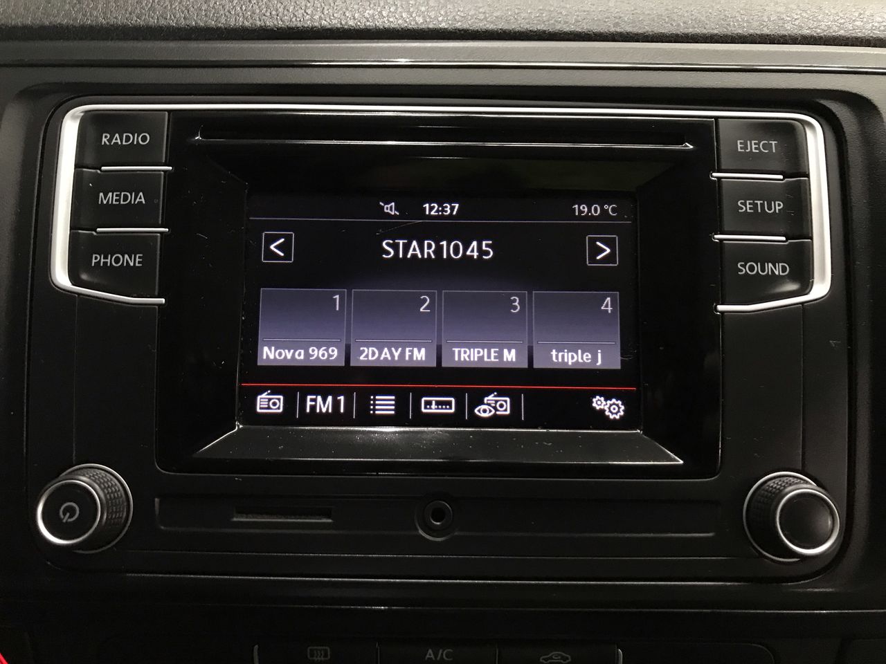 9K WH GLD 0.15CT HI I1 DIAMOND AQUAMARINE RING