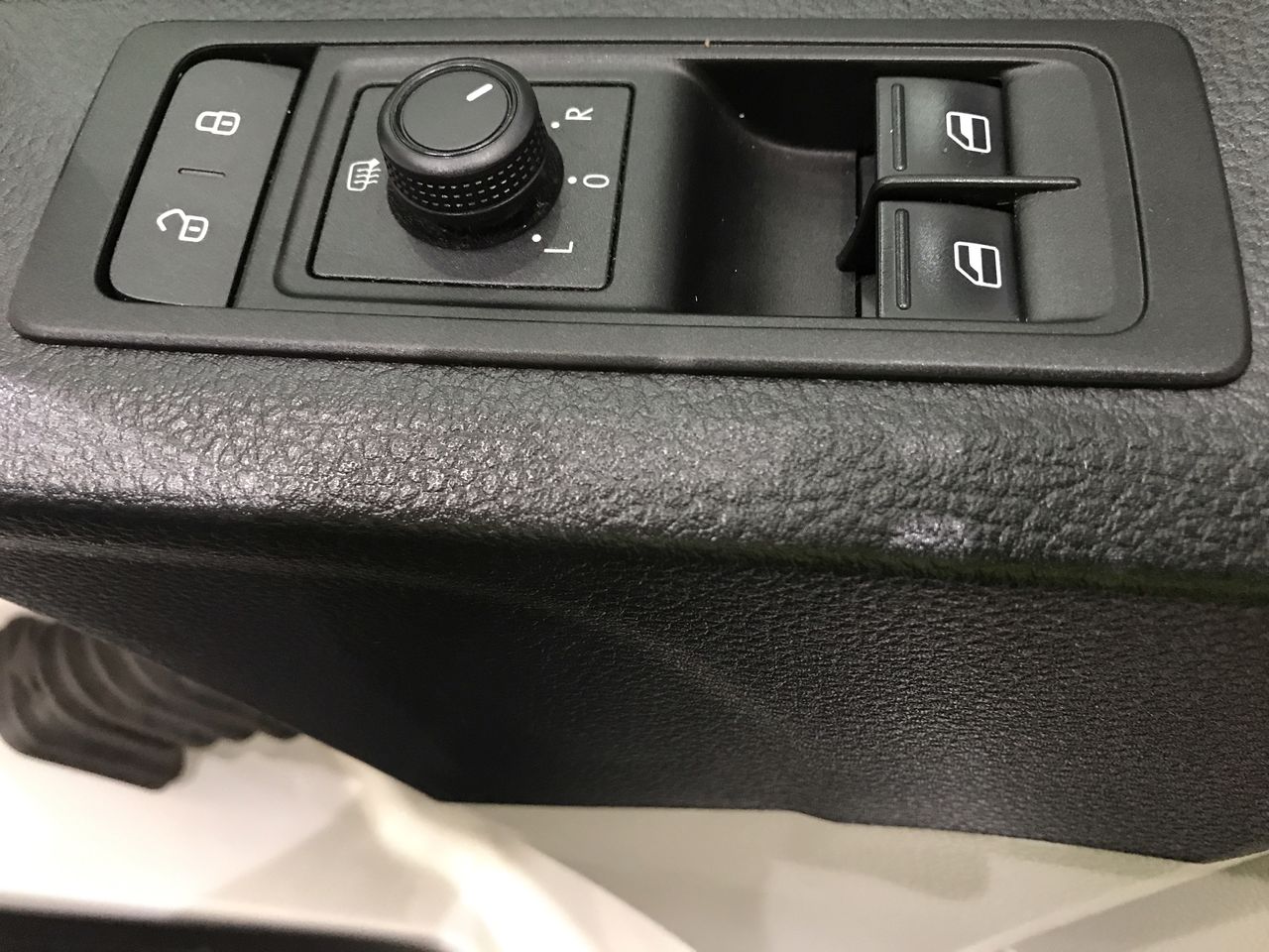 9K WHITE GOLD 0.10CT HI I1 DIAMOND BOLO BRACELET 15-28cm