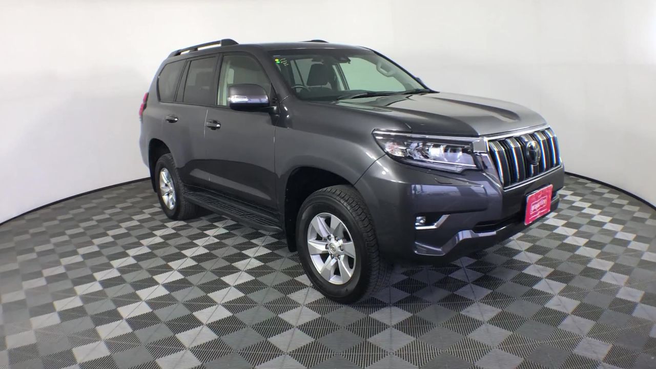 2 Carat round 2 white diamond each CVD Uncertified